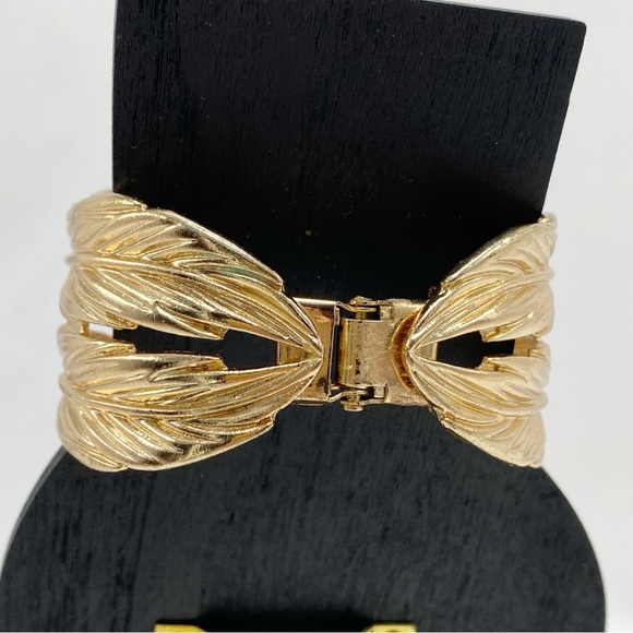 Vintage Gold Leaf Clamper Cuff Bracelet Orange Sparkle Stone - Picture 6 of 7